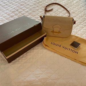 Louis Vuitton Vernis Croasbody